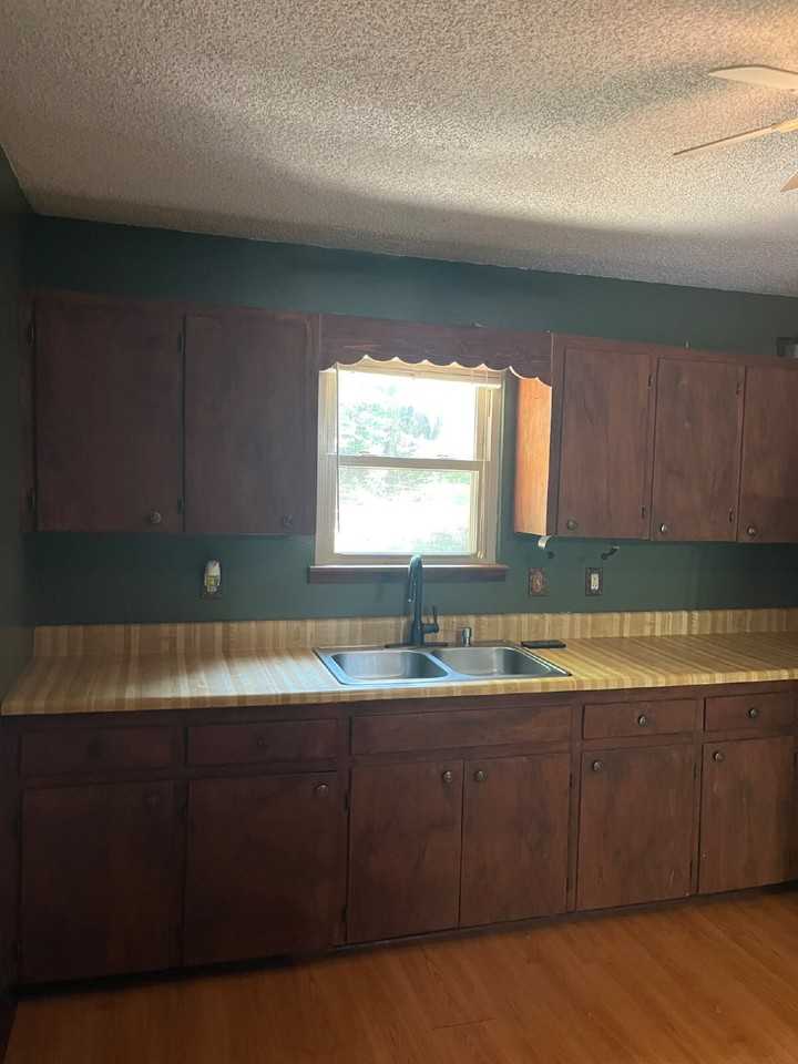 11 Thomas Ln N - Photo 6 of 31