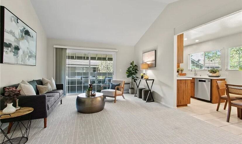 126 Streamwood - Photo 2 of 13