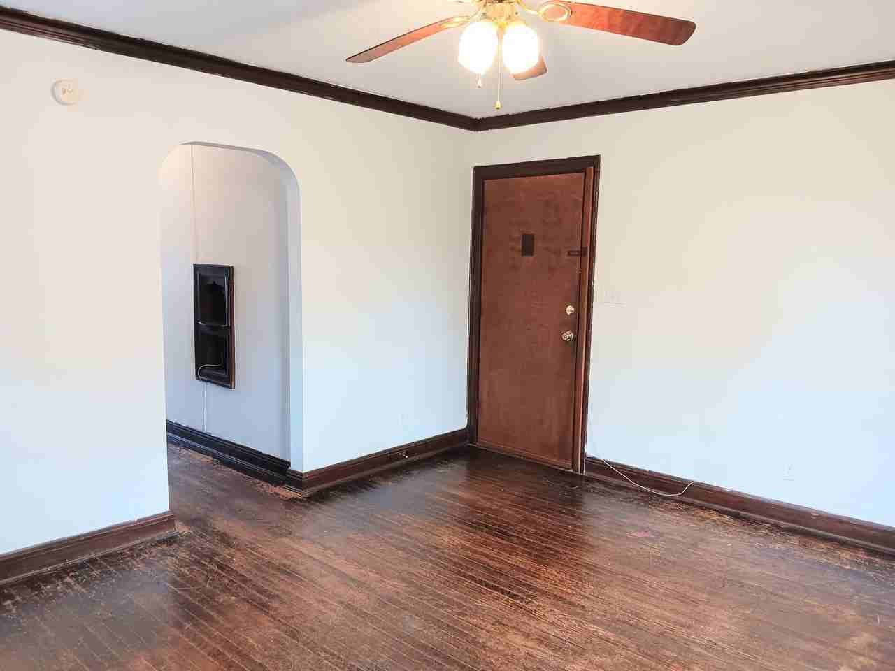 1508 1/2 Lee Street East - Photo 5 of 23