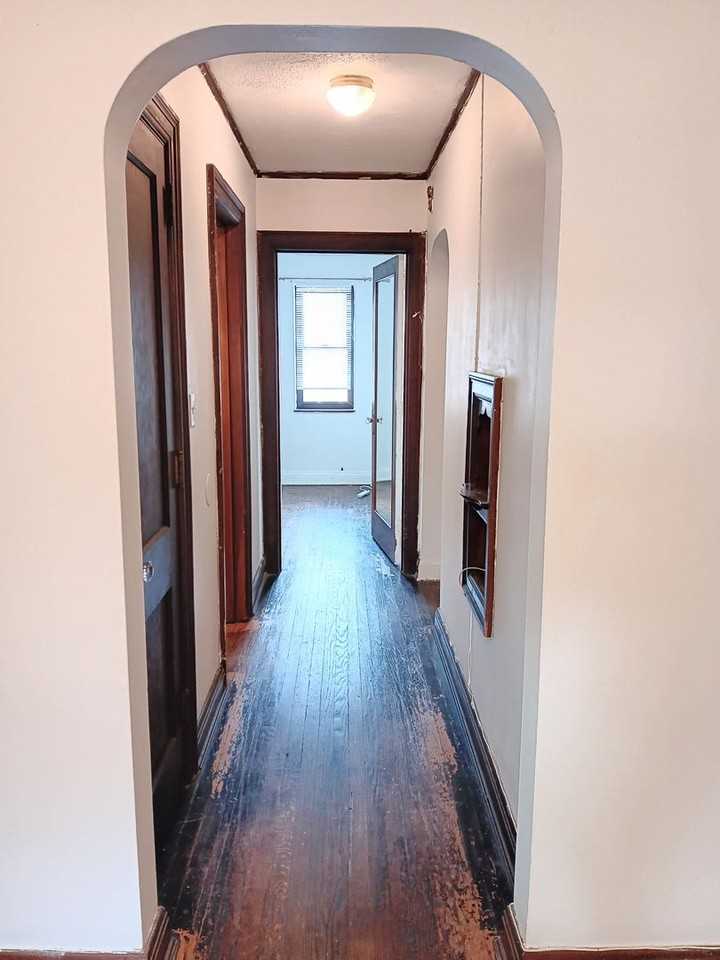 1508 1/2 Lee Street East - Photo 6 of 23