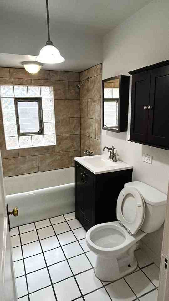 2326 Euclid Ave #2 - Photo 3 of 8