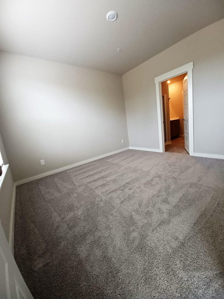 1 Casper Dr #1 - Photo 7 of 18
