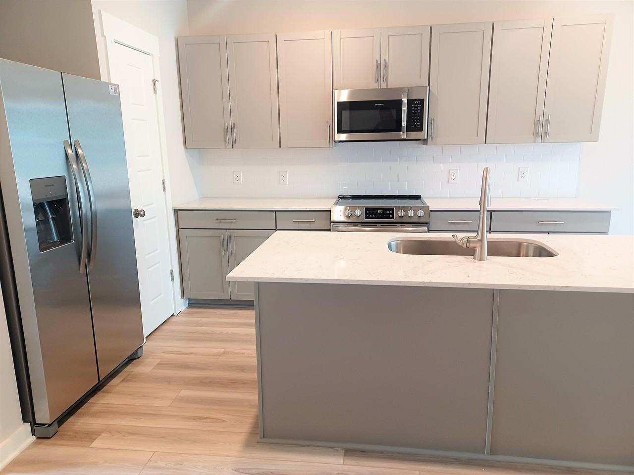 1 Casper Dr #1 - Photo 3 of 18