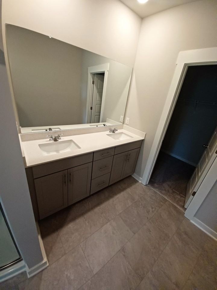 1 Casper Dr #1 - Photo 5 of 18