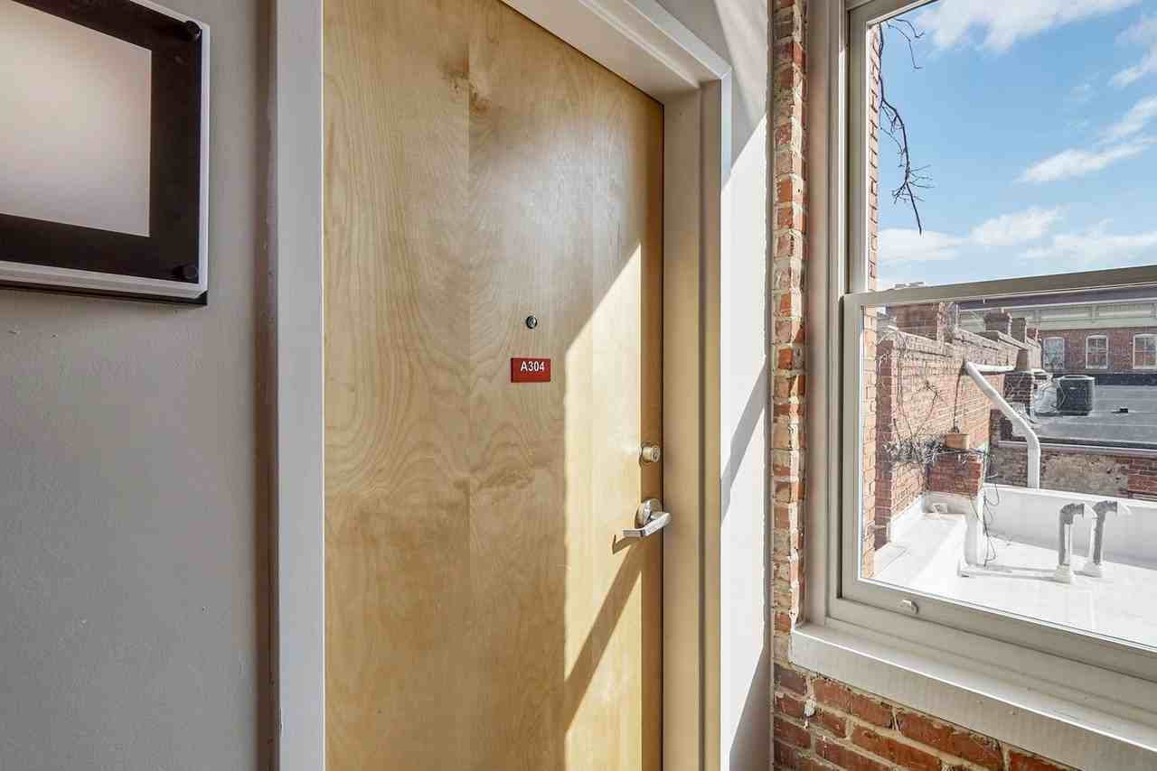 10 Walnut Aly #A304 - Photo 3 of 12
