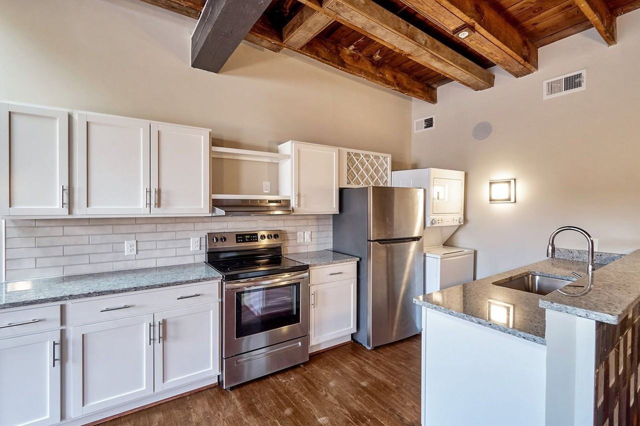 10 Walnut Aly #A304 - Photo 6 of 12