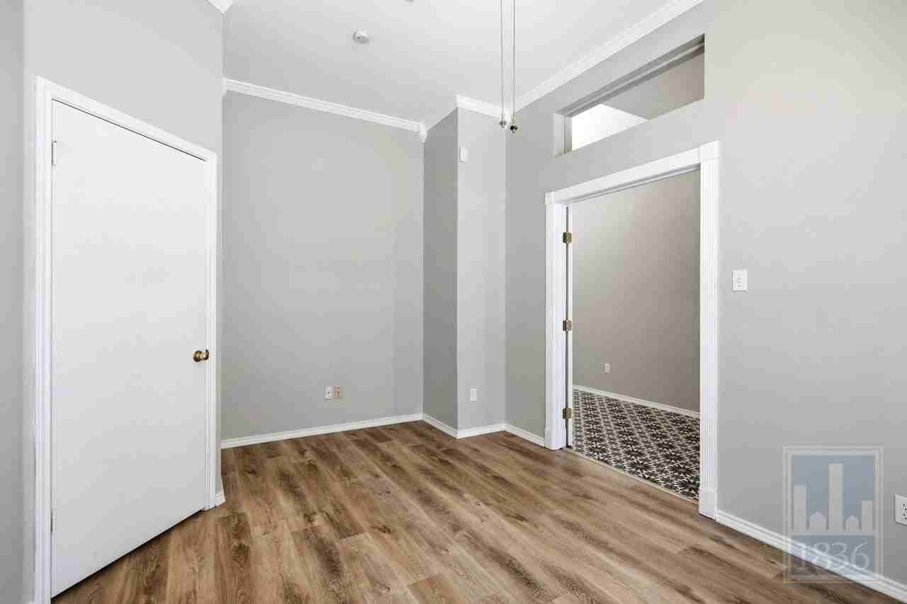 1538 Arusha St - Photo 3 of 50