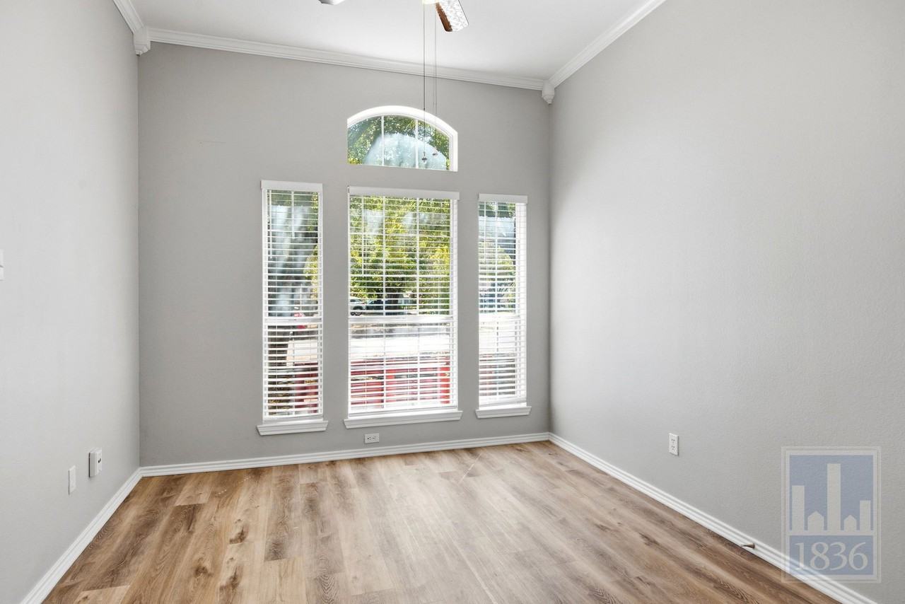 1538 Arusha St - Photo 4 of 50