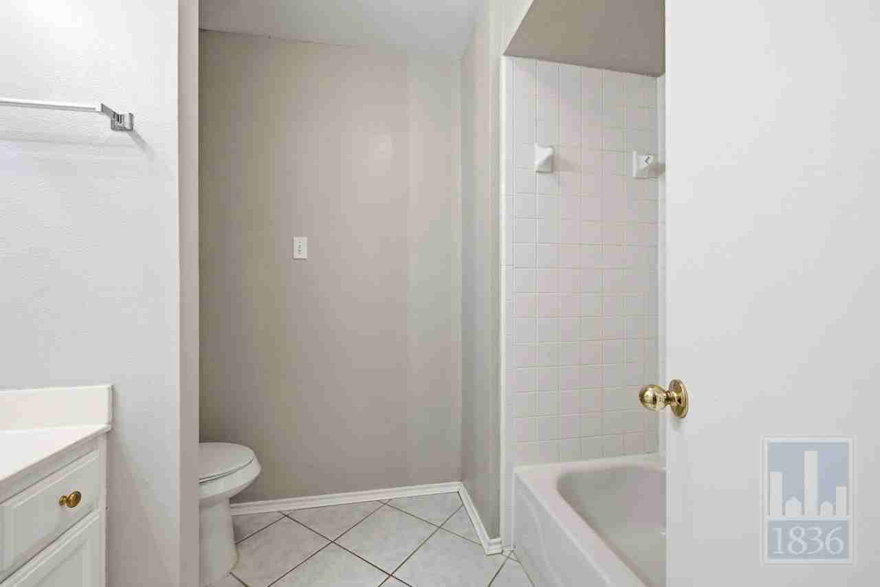 1538 Arusha St - Photo 7 of 50