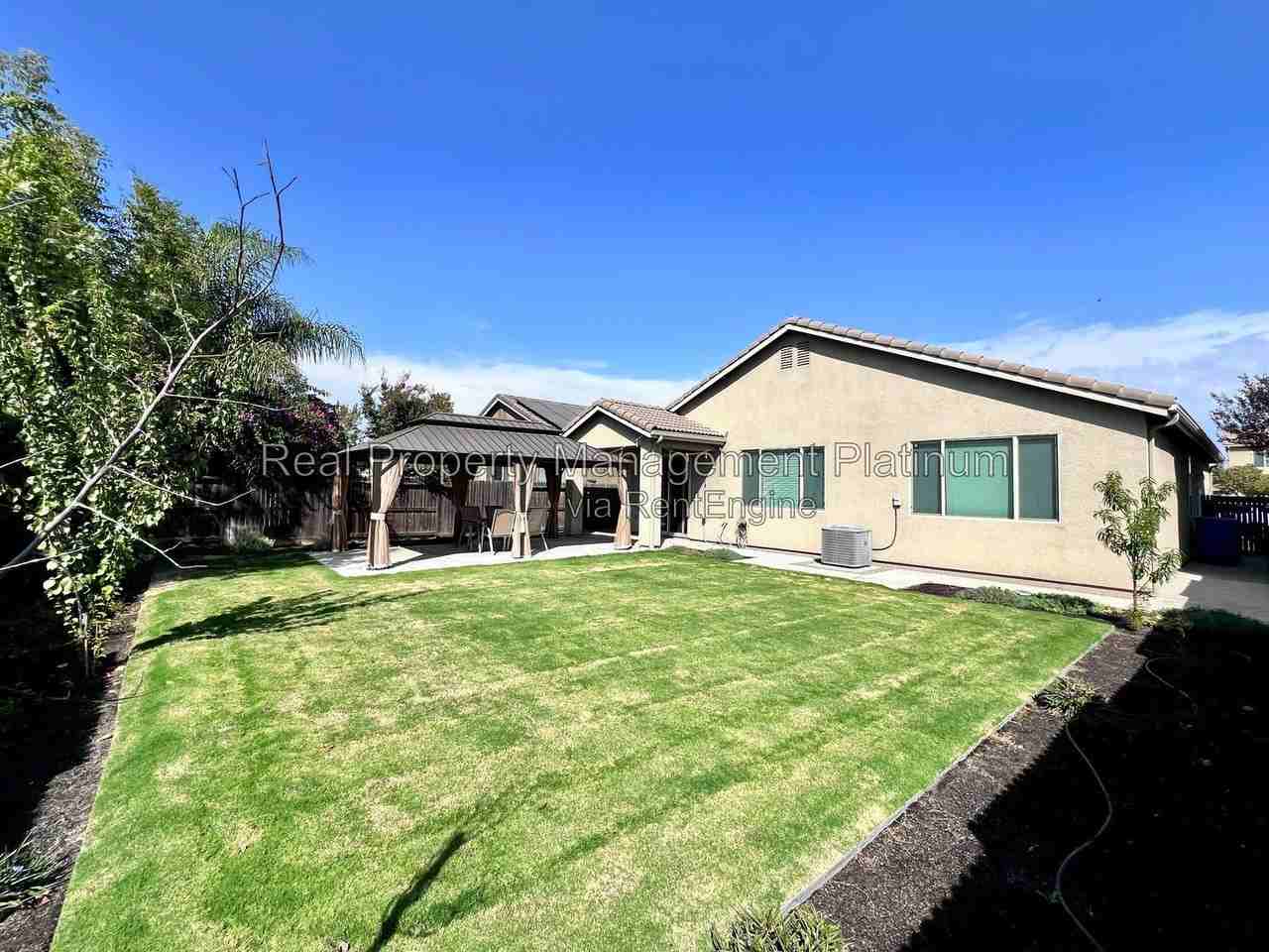3045 N Janice Ave - Photo 5 of 6