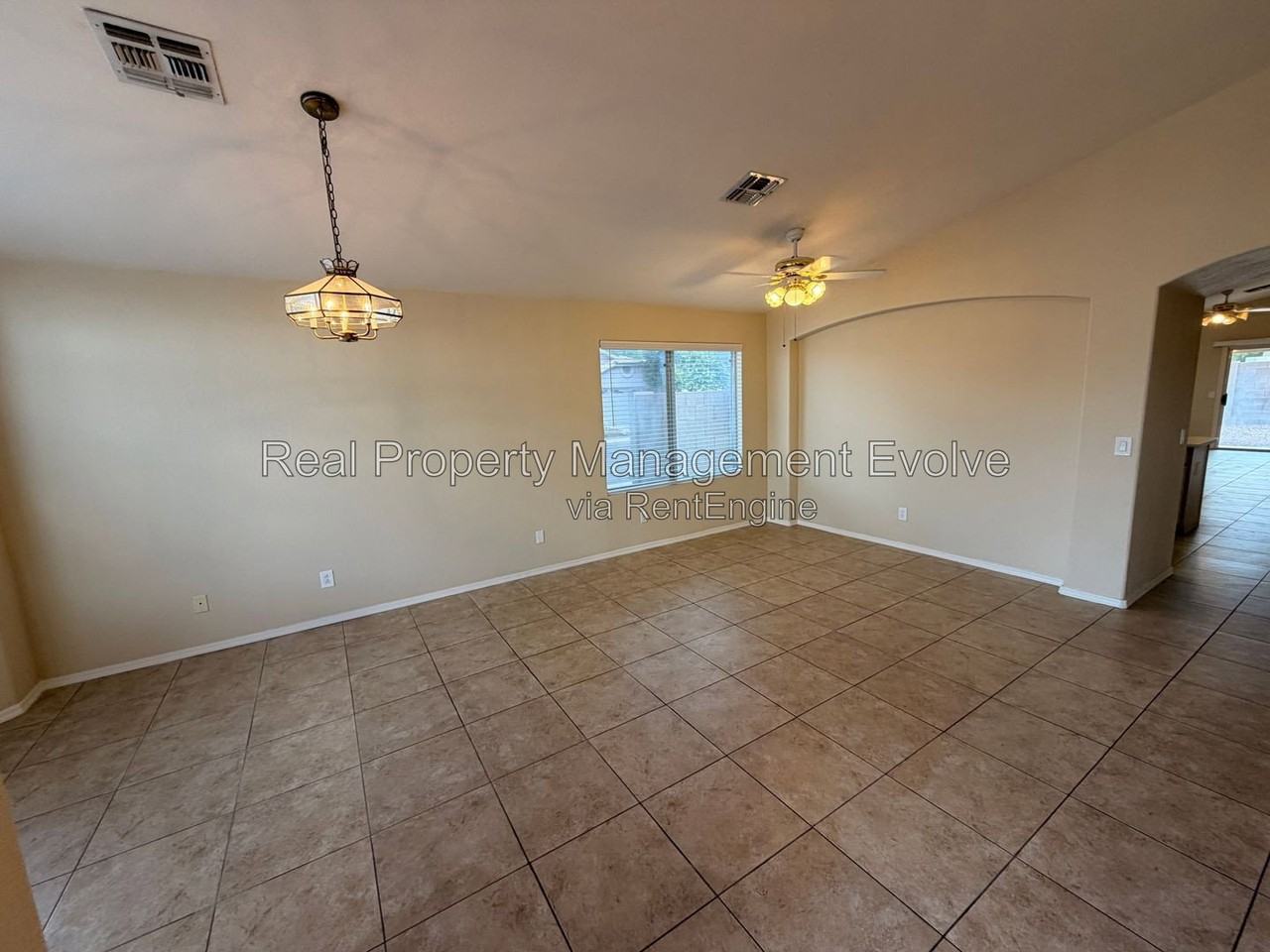 2335 E Aire Libre Ave - Photo 5 of 15