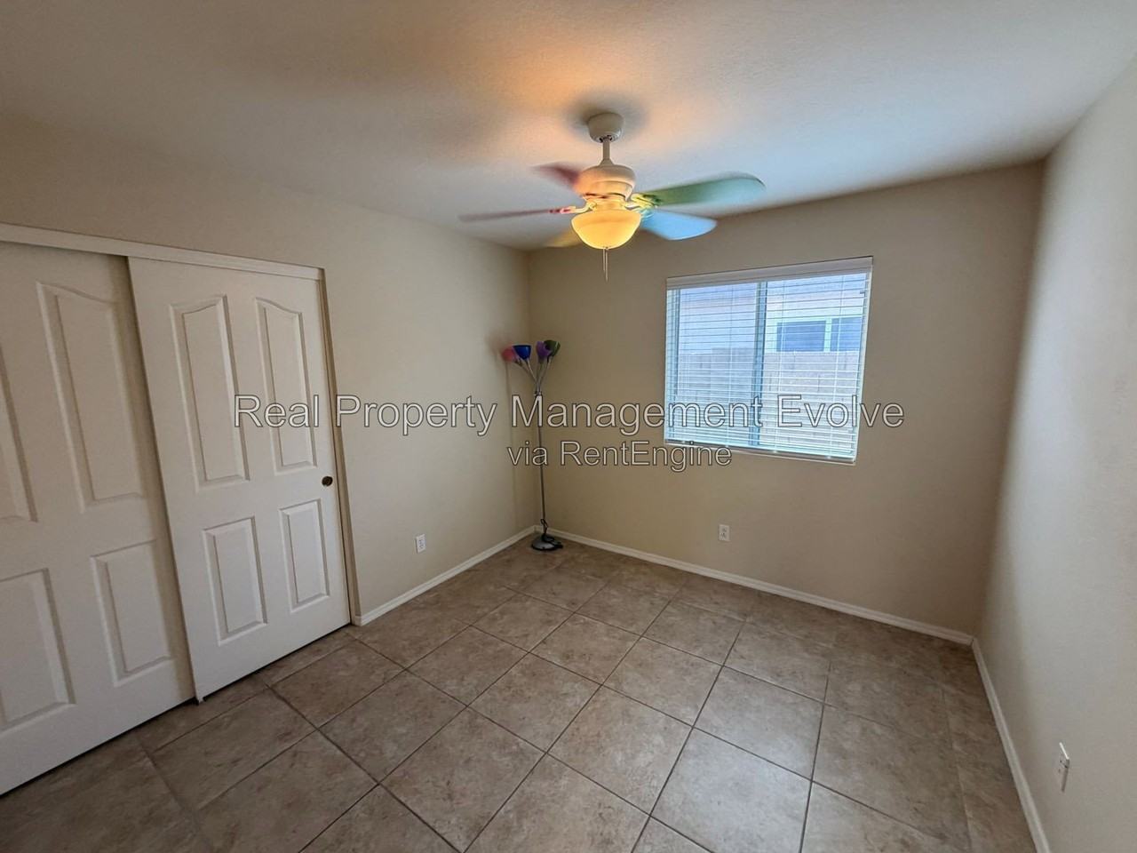 2335 E Aire Libre Ave - Photo 7 of 15