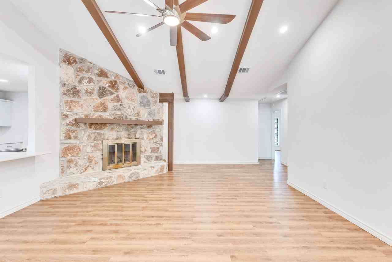 1410 Vista Ridge Cv - Photo 4 of 31