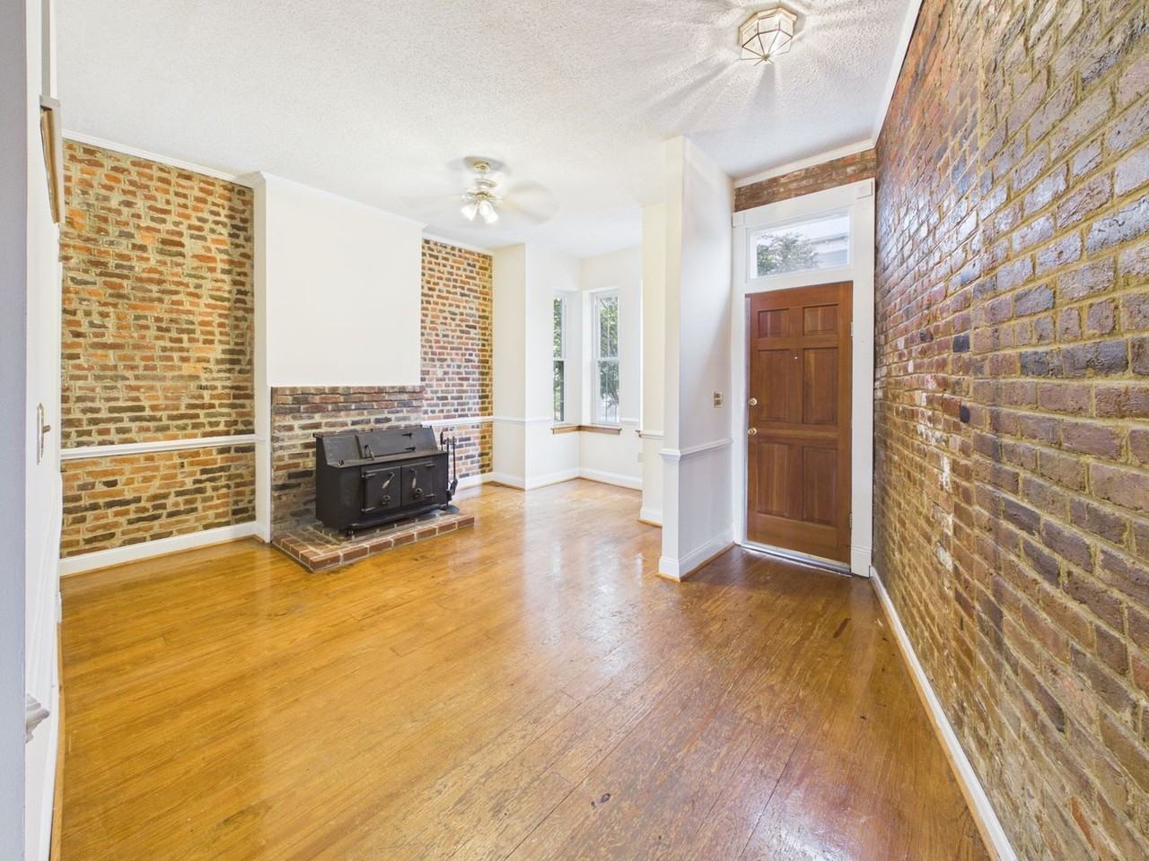 612 N 21st St - Photo 3 of 36