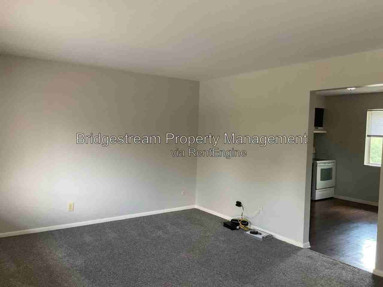 7837 N Main St #9 - Photo 2 of 18