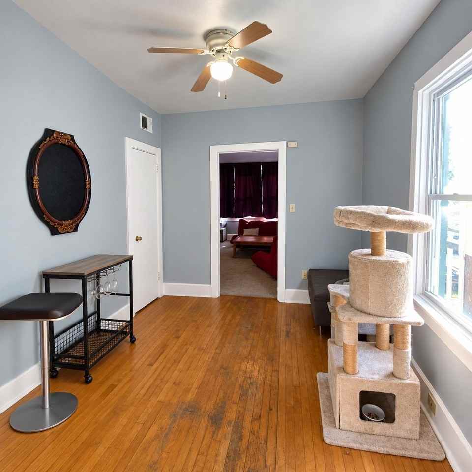 2461 N Gordon Pl - Photo 5 of 19