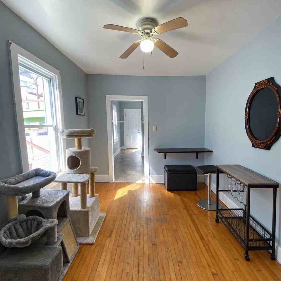 2461 N Gordon Pl - Photo 6 of 19