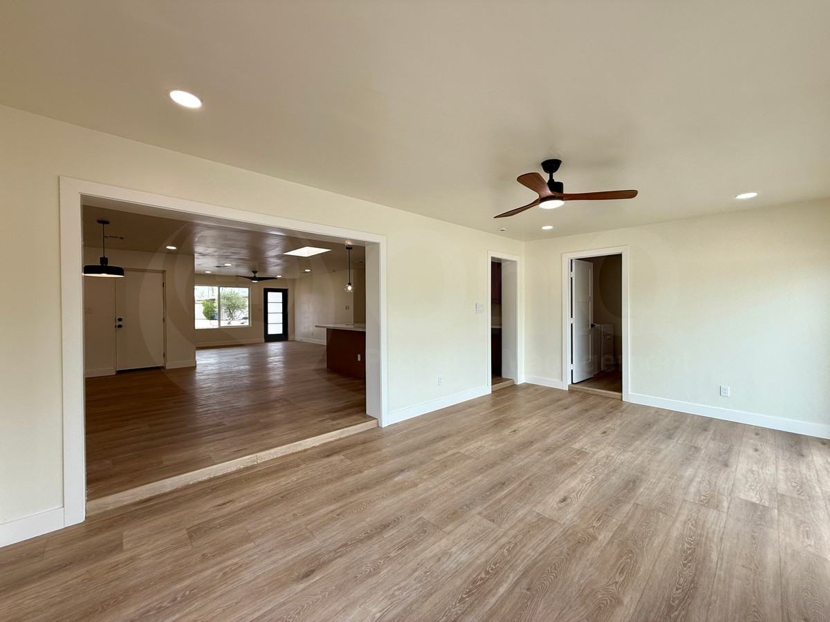 1717 E Campus Dr - Photo 5 of 24