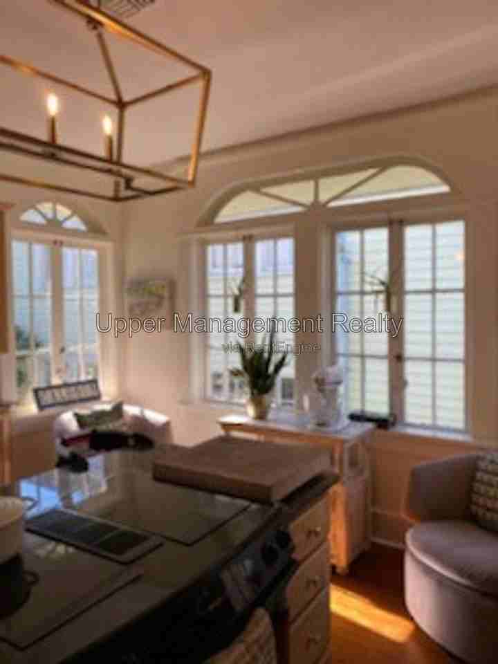 2808 Calhoun St #2808 - Photo 4 of 17