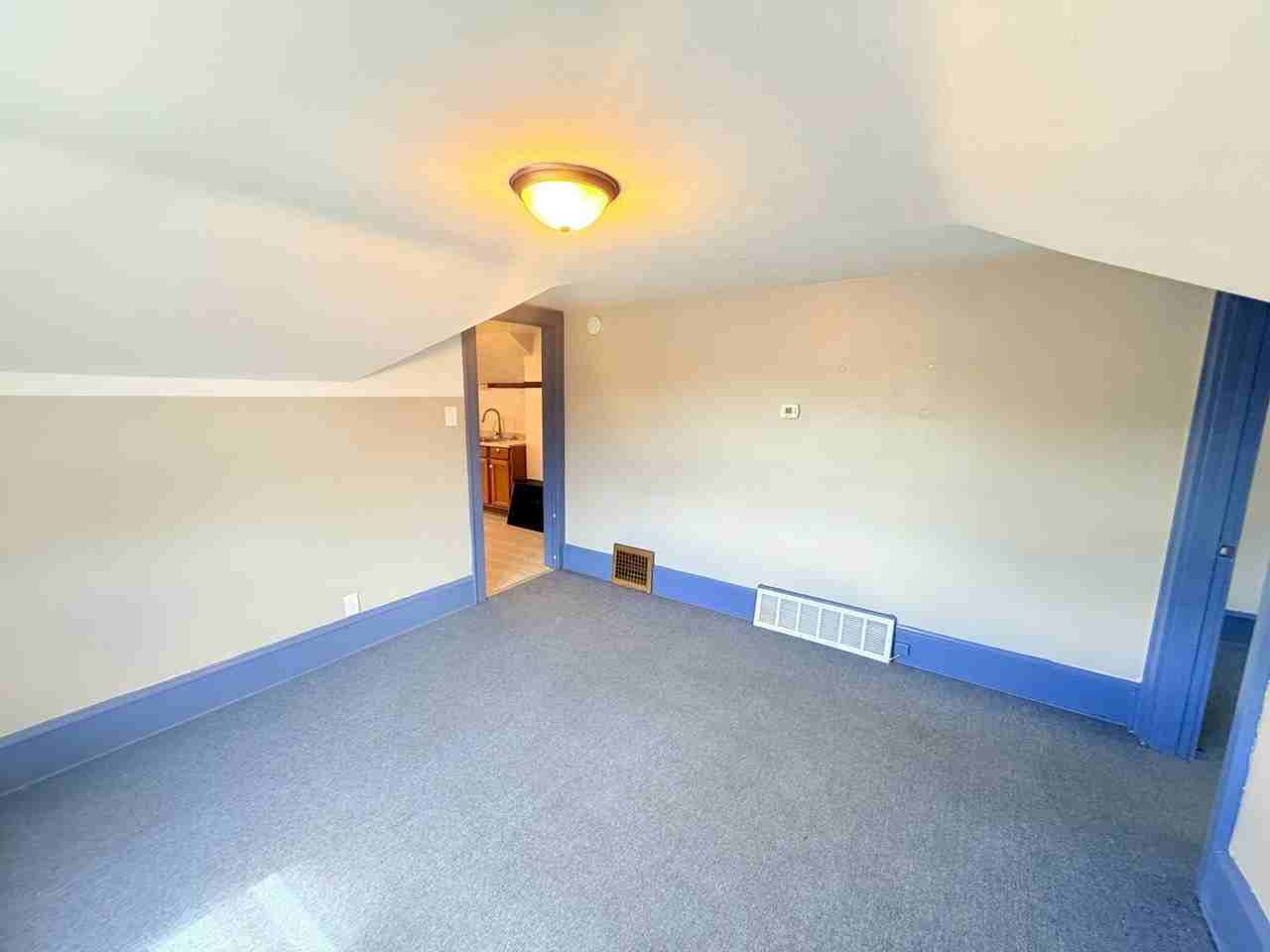 8208 W Lincoln Ave - Photo 5 of 12