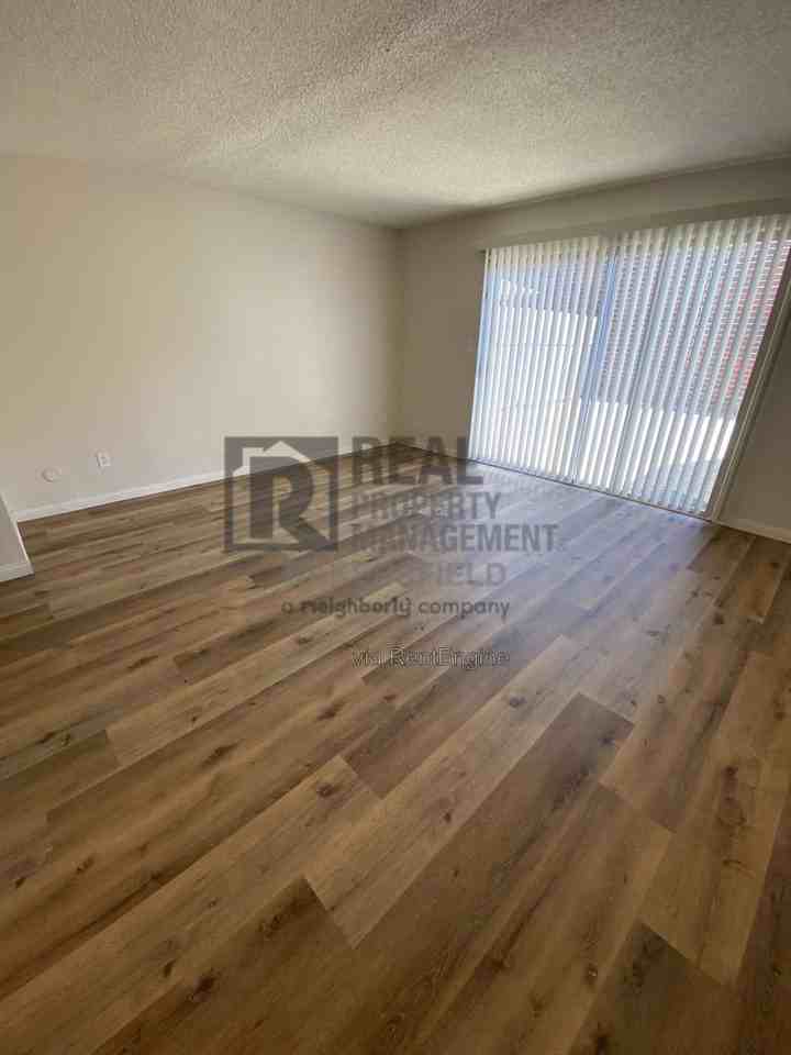 2411 Olive St #2411 - Photo 5 of 17