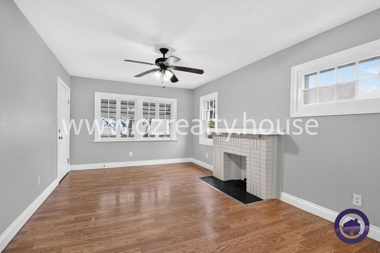 3716 Jackman Rd - Photo 3 of 20