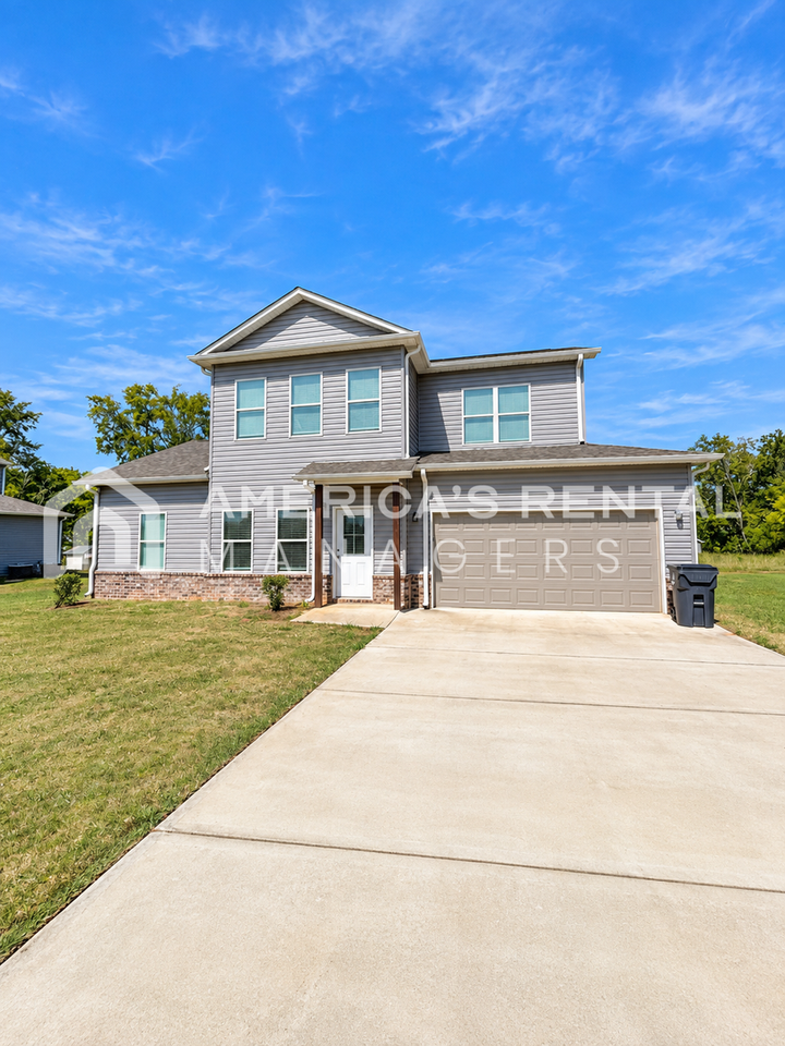689 Andrew Dr - Photo 5 of 43