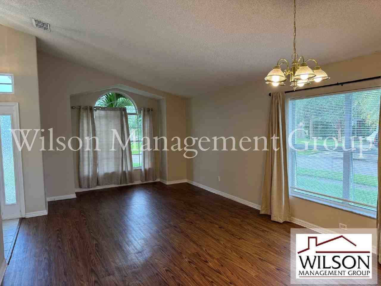 3215 Crystal Creek Blvd - Photo 3 of 20