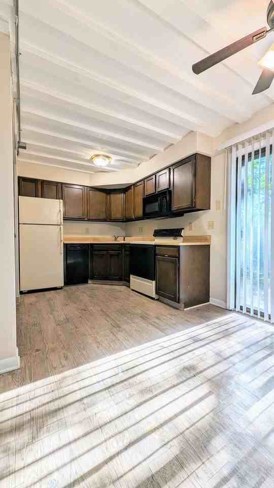 10413 Portage Rd - Photo 5 of 15