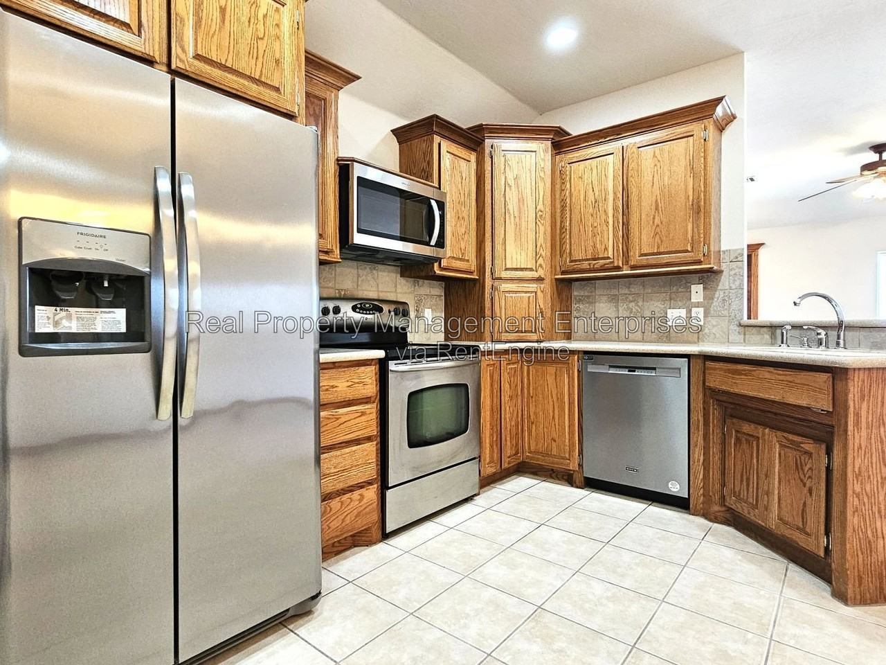 4709 Castle Bay Cv - Photo 6 of 18