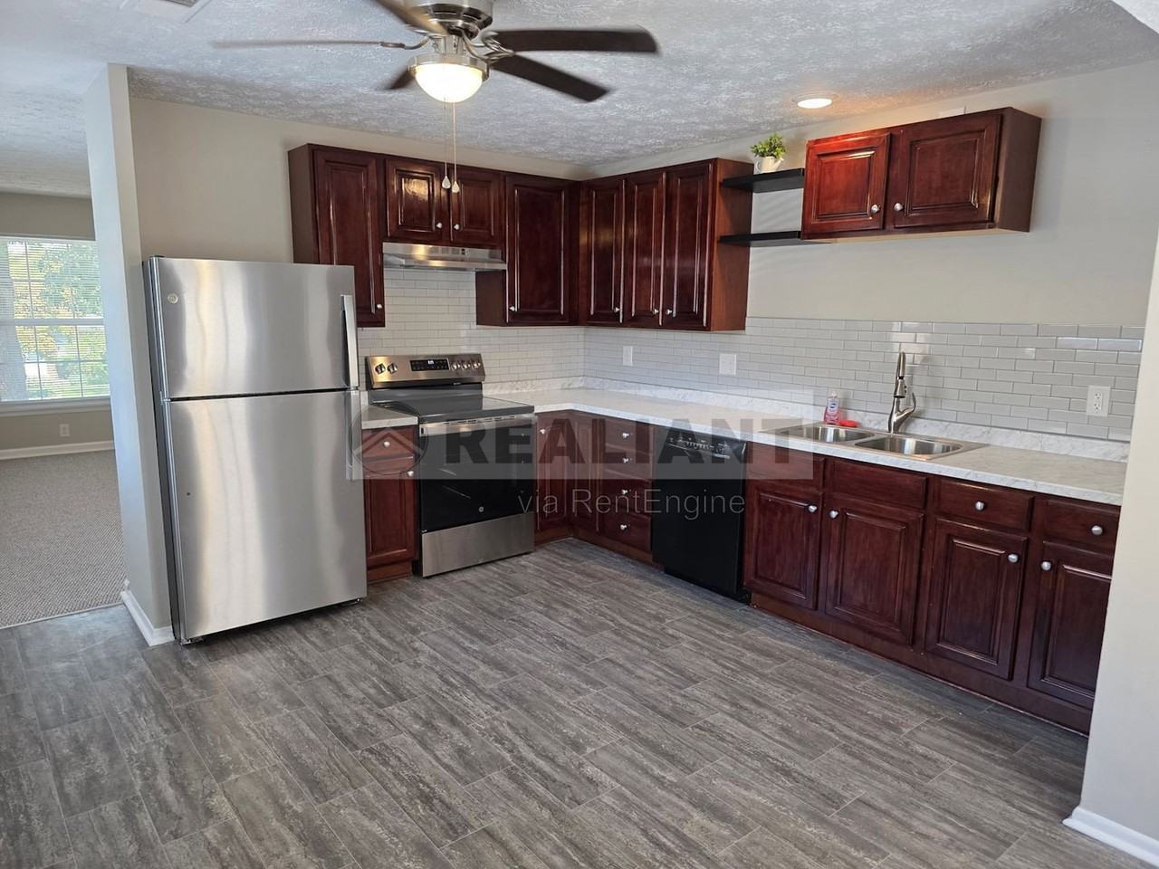 364 E Tiverton Way - Photo 5 of 13