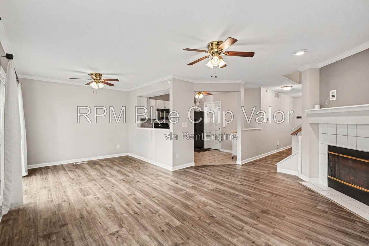 5290 Bay Pointe Dr - Photo 5 of 26