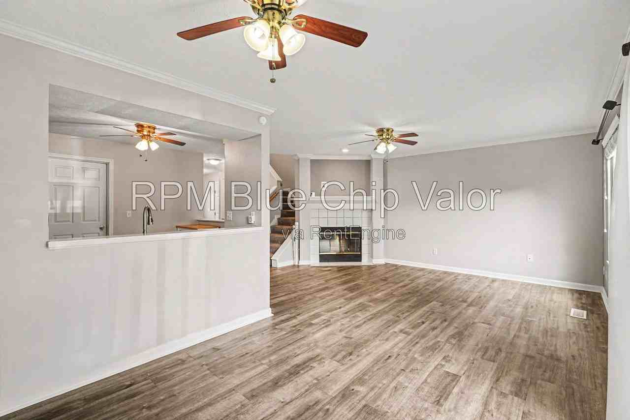 5290 Bay Pointe Dr - Photo 6 of 26