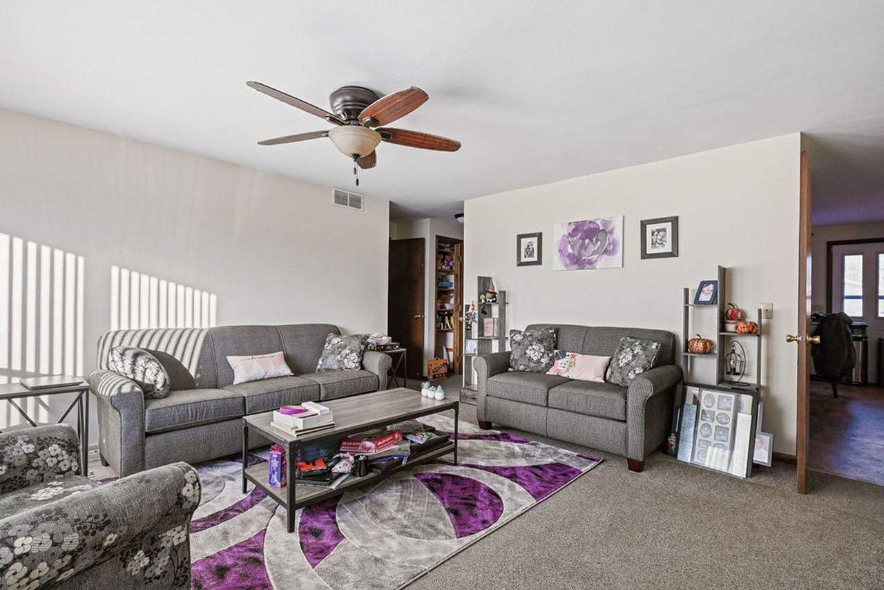 440 Wadleigh St - Photo 2 of 25