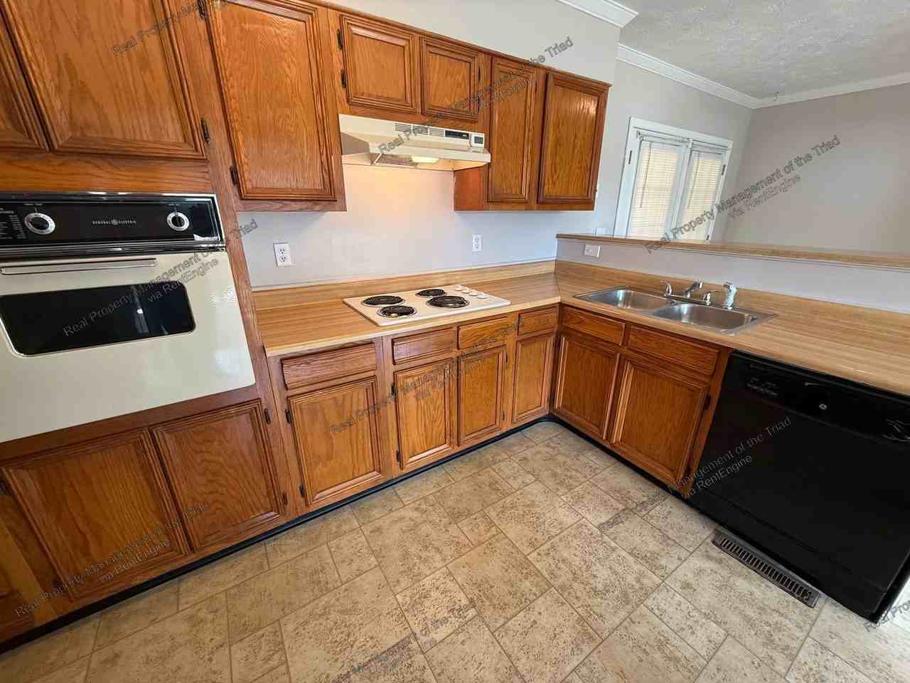 4112 Elmyra Dr - Photo 5 of 16