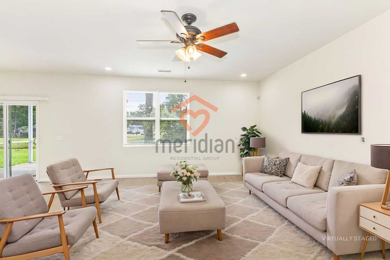 102 Surlington Dr - Photo 4 of 25