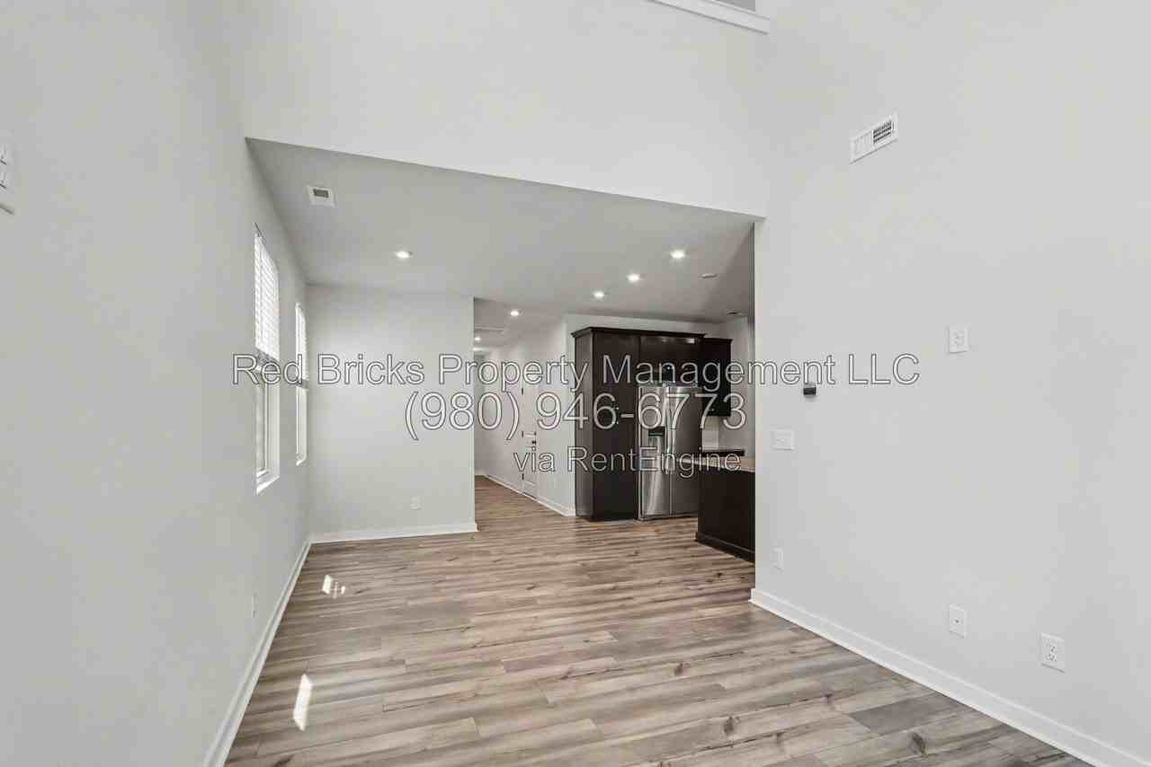 3306 Finchborough Ct - Photo 6 of 20
