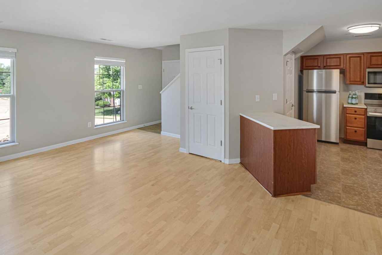 30 Stonewall Creek Ct #30 - Photo 3 of 28