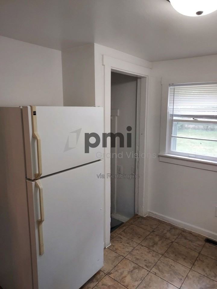 1154 E Harrison Ave - Photo 5 of 29