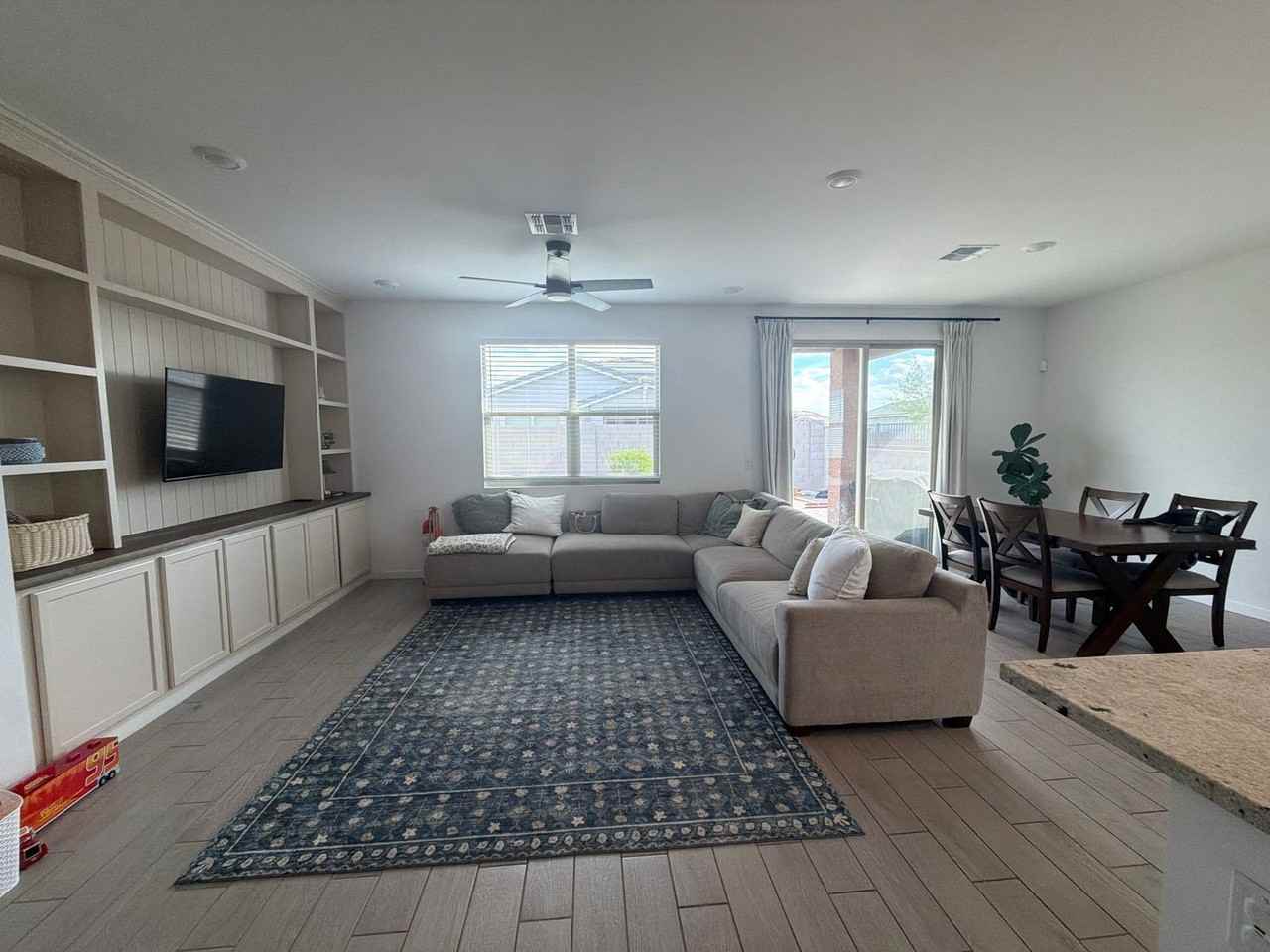 16017 W Smoketree Dr - Photo 3 of 10