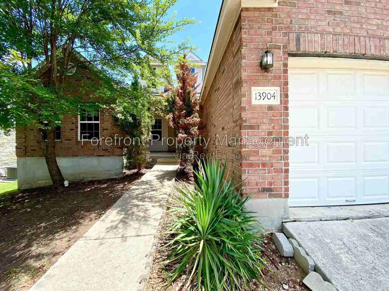 13904 Belgravia Frst - Photo 3 of 46