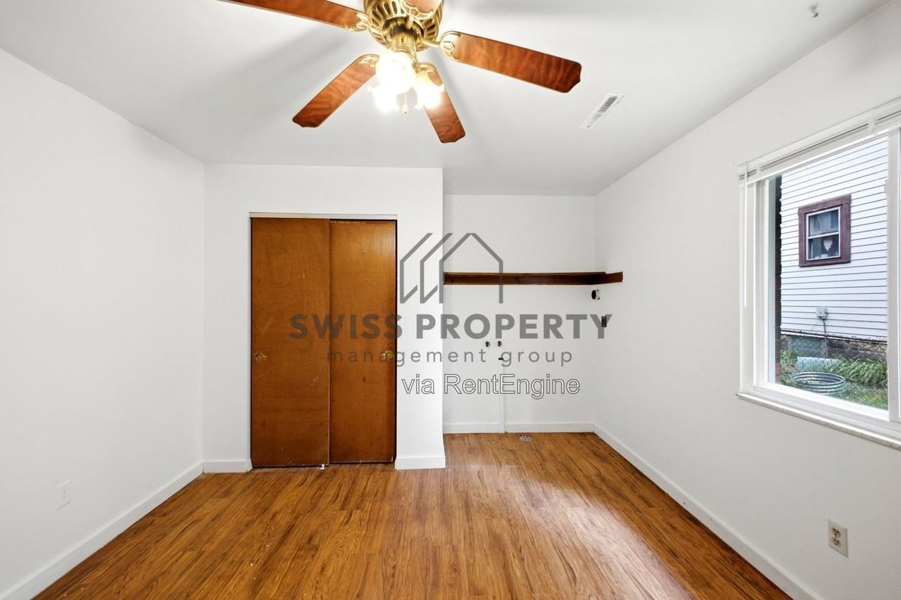 1573 Briarwood Ave - Photo 7 of 13