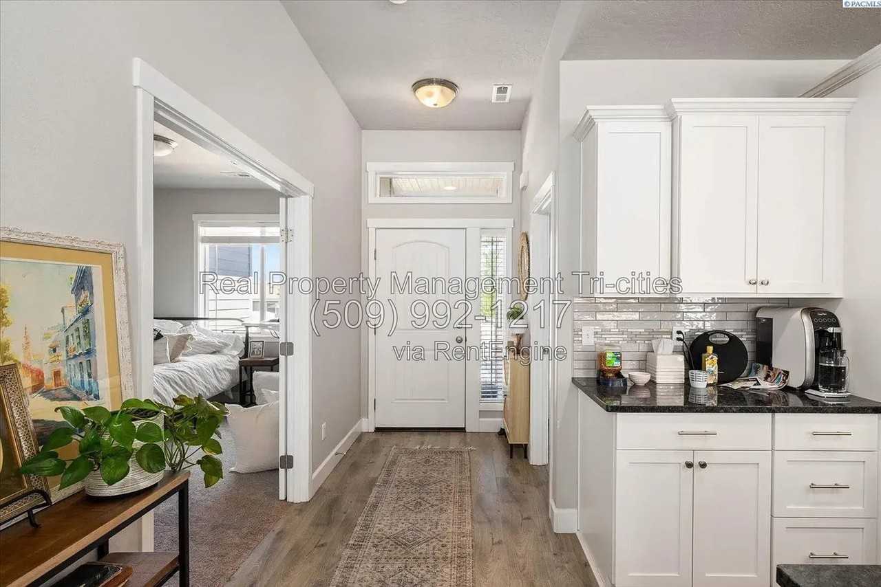 6923 W 33rd Pl - Photo 3 of 27