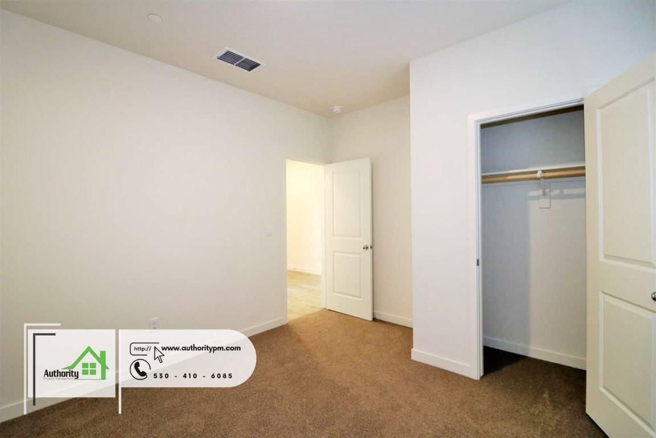 3643 Ginny Ct - Photo 6 of 19