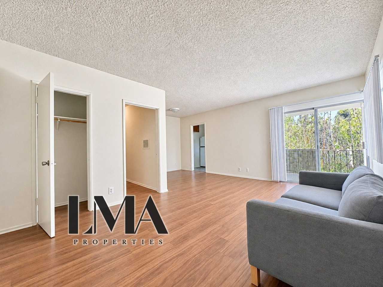 2134 20th St #5A - Photo 2 of 15