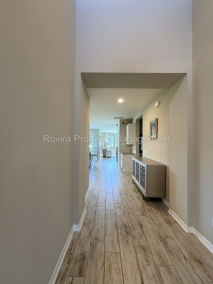 889 Terrapin Dr - Photo 3 of 30