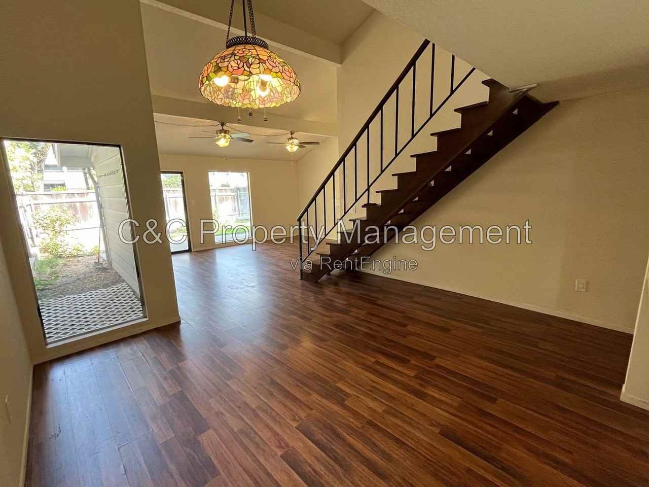3350 M St #39 - Photo 6 of 18
