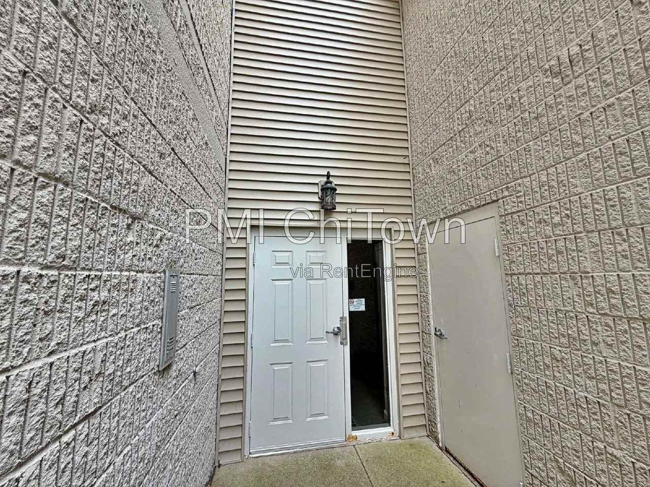 794 N Gary Ave #102 - Photo 2 of 14