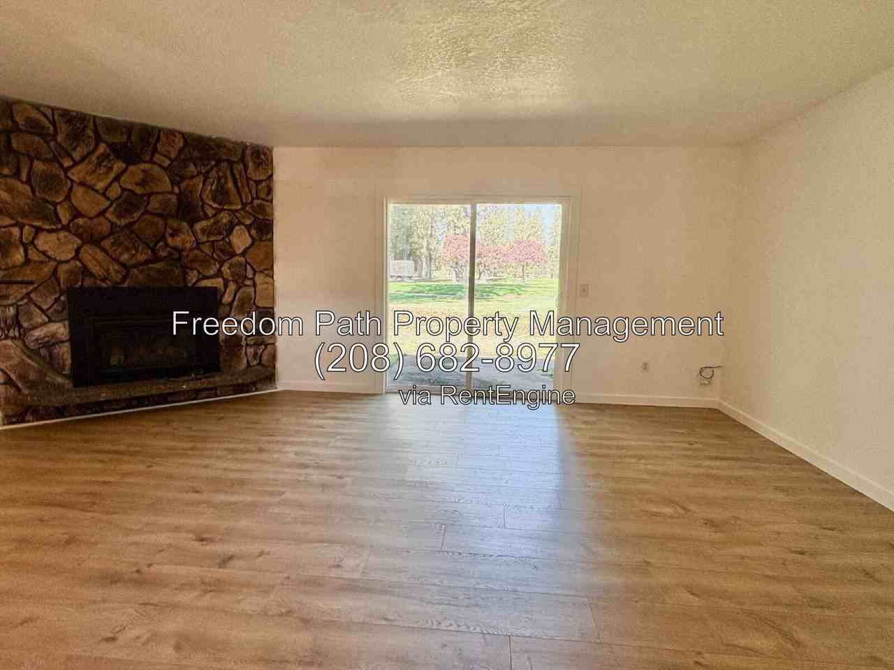 2753 W Fairway Dr - Photo 2 of 13