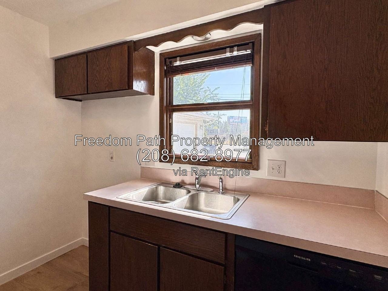 2753 W Fairway Dr - Photo 4 of 13